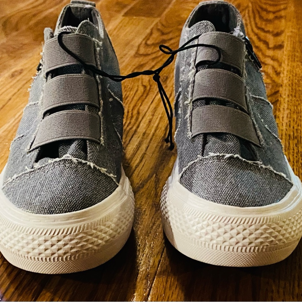 Blowfish Women’s Malibu, Mamba High-Top Sneaker, Gray, size 6, NWOT - Picture 5 of 7